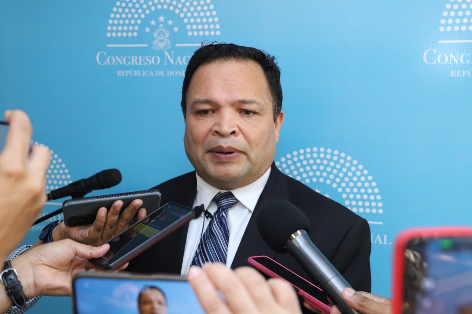 “Le roban la presidencia y se calma”: Jari Dixon cuestiona postura de Nasralla